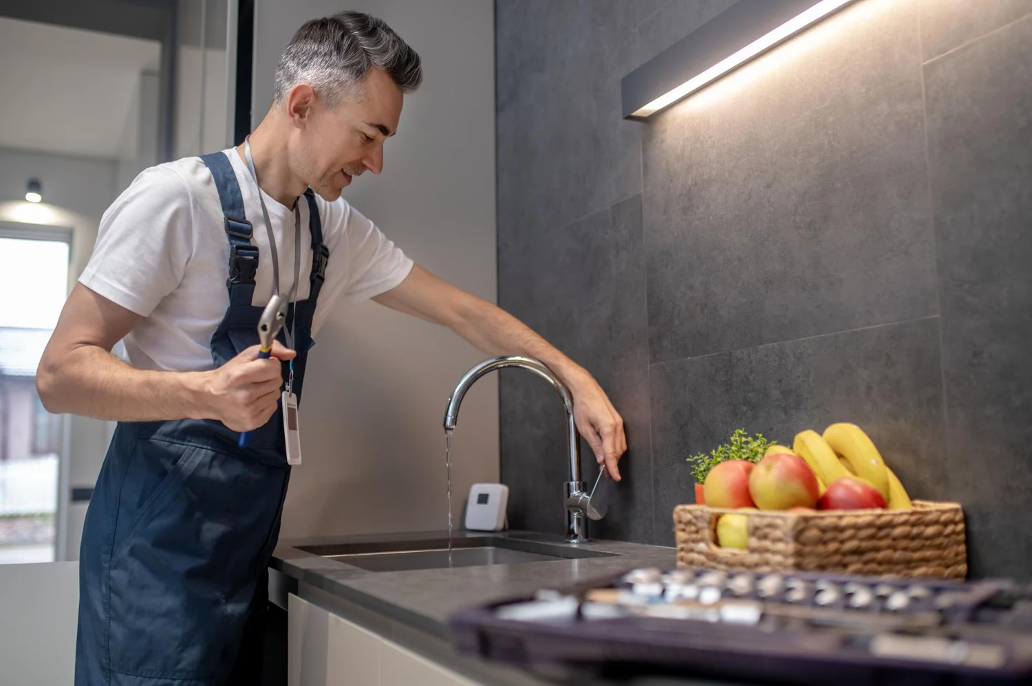 causes of leaking tap repair